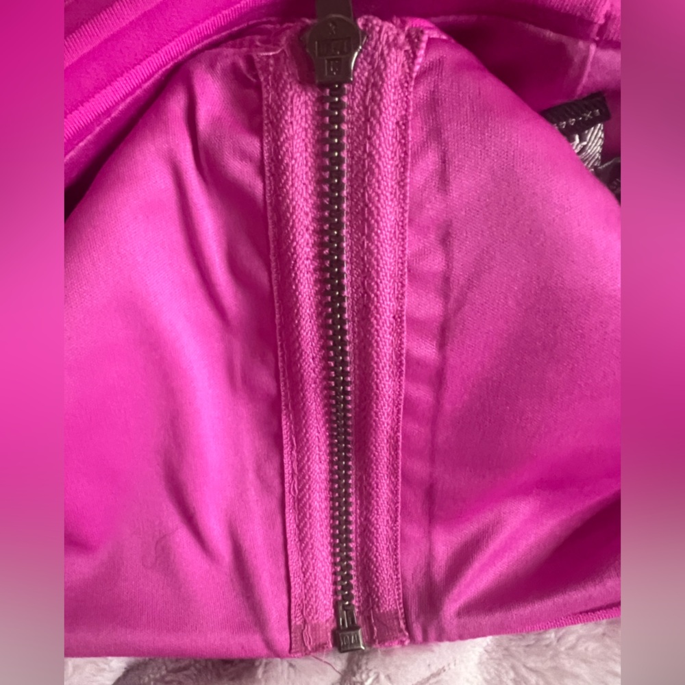 π Express y2k Era Hot Pink Ribbed Crop Top β Size Small - Barbiecore Summer - Picture 11 of 11